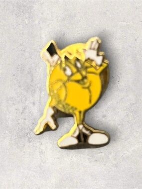 Gus Macker Basketball Mascot Collectible Lapel Pin Top Hat
